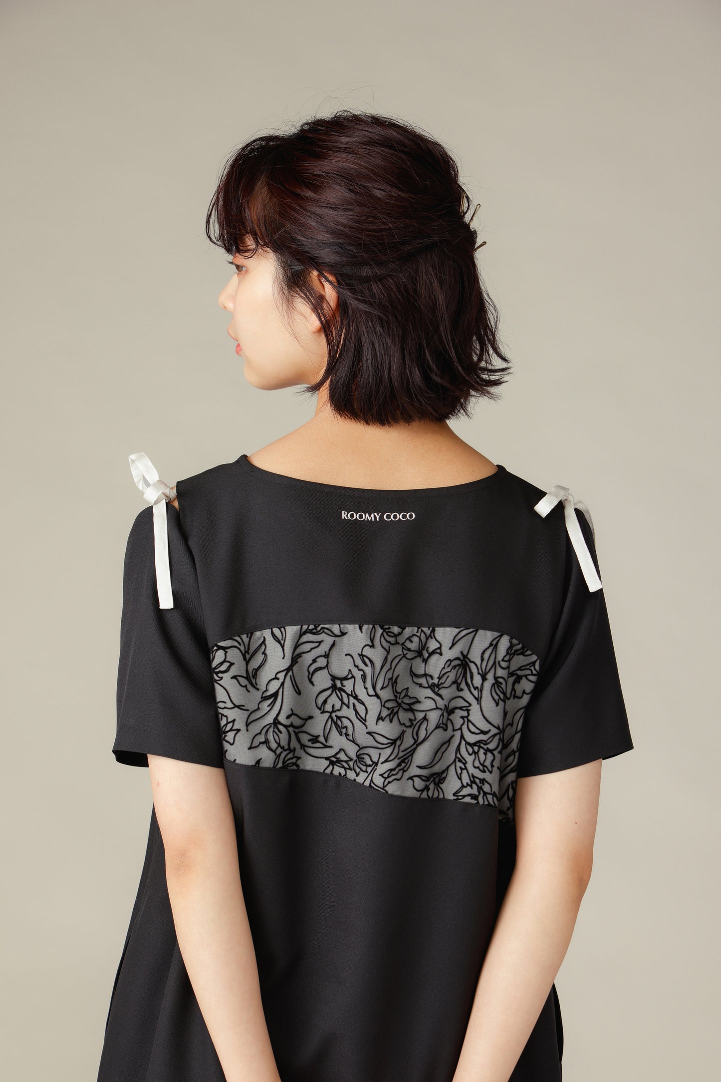Flower Flocky Mini Dress / Black