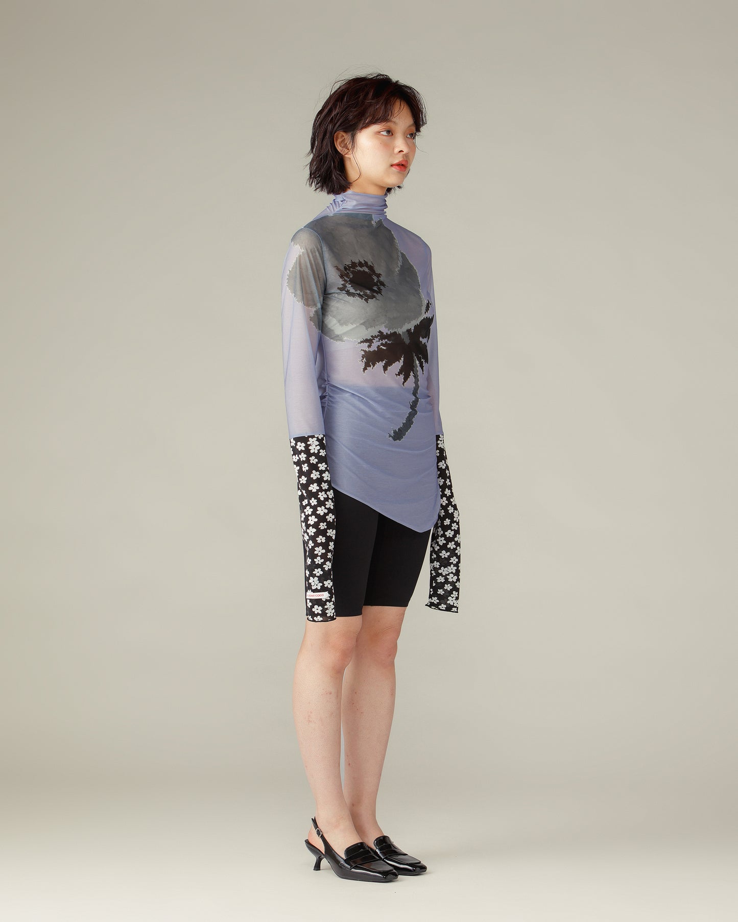 Switched Sleeves Sheer Tops / Blue