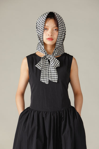 Waist Ribbon Gathered Dress / Black